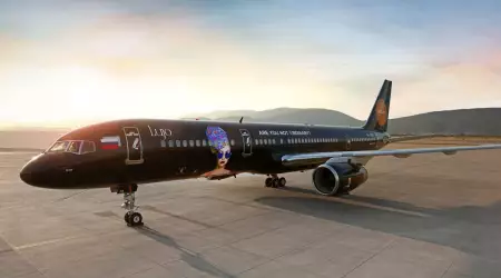 757-200 Lujo Black Jet